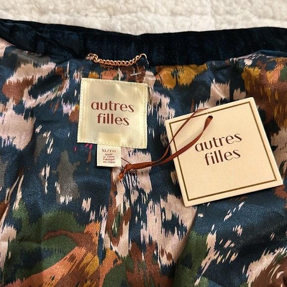 NWT “Autres Filles” green crushed velvet blazer. Covered buttons - Picture 5 of 6